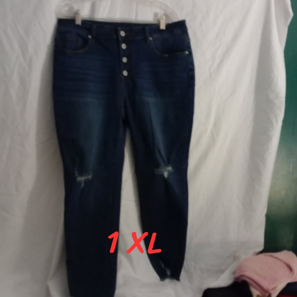 Risen Destroyed Jeans